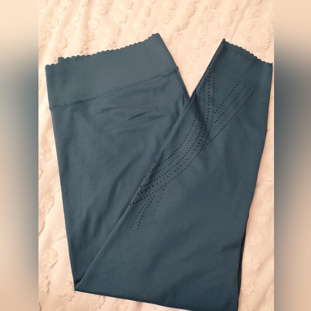 MPG Blue Leggings with Scalloped Edge Size XL